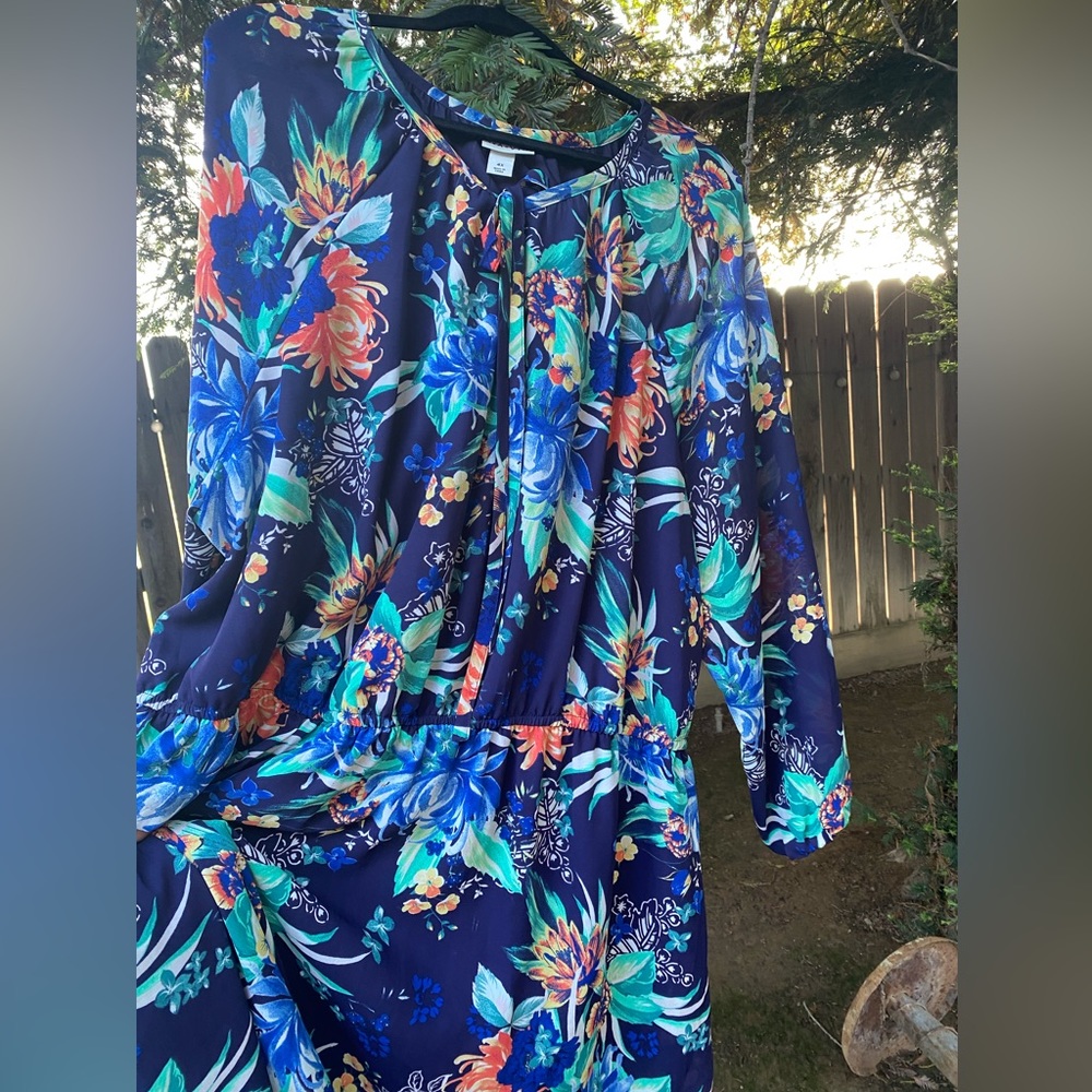 Ava & Viv shear sleeves dress, nips in at waist, comfortable & lightweight
